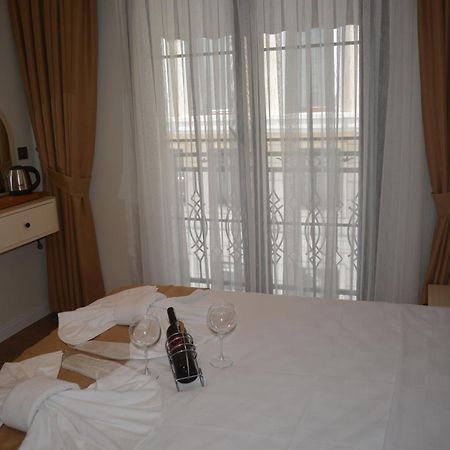 Garden Elisa Hotel Istanbul Bagian luar foto