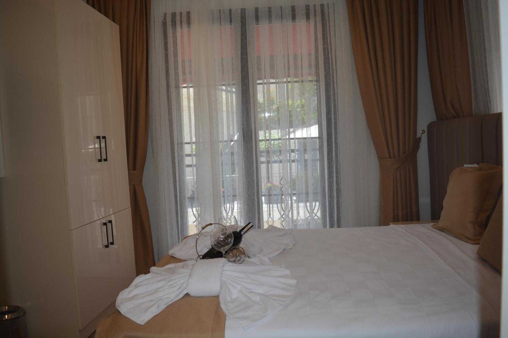Garden Elisa Hotel Istanbul Bagian luar foto